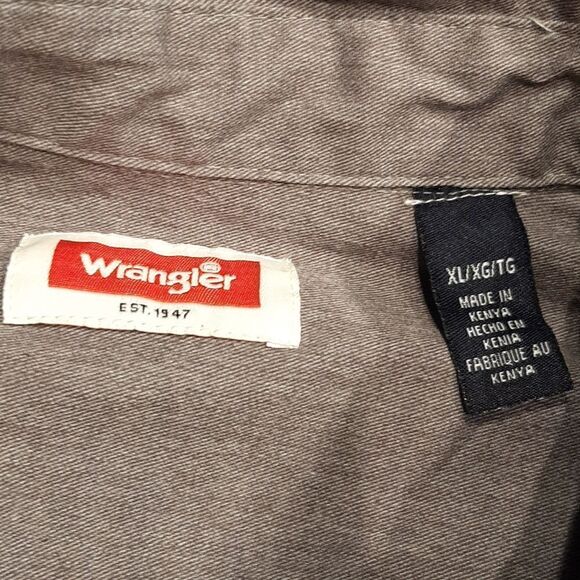 Wrangler XL Gray Button Down Shirt - Picture 2 of 7